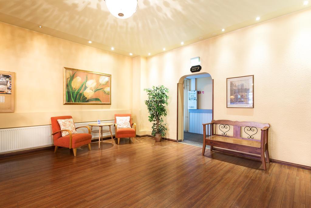 Hotel Milton ยิวาสคูลา ภายนอก รูปภาพ